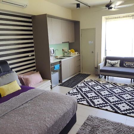 Mufasa Suites At Tamarind Suites With Wifi Netflix Coway Level 8 Cyberjaya Exteriör bild