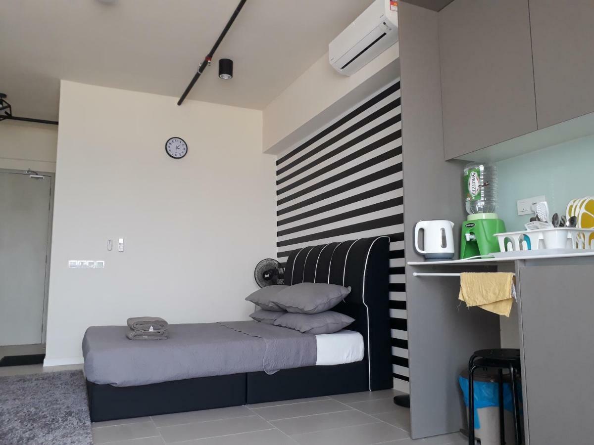 Mufasa Suites At Tamarind Suites With Wifi Netflix Coway Level 8 Cyberjaya Exteriör bild